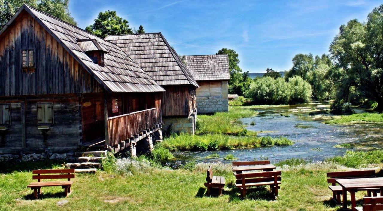 Guest House Gacka Rogic Otočac Eksteriør billede